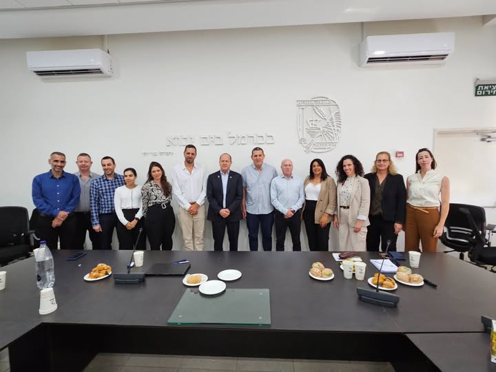 תמונת המשתתפים בפגישה