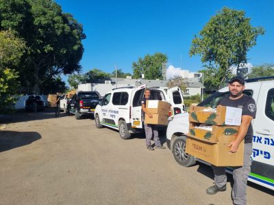 מועצת חוף כרמל מביאה ציוד לחיילים