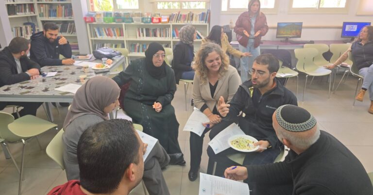 מקדמים חינוך באזור